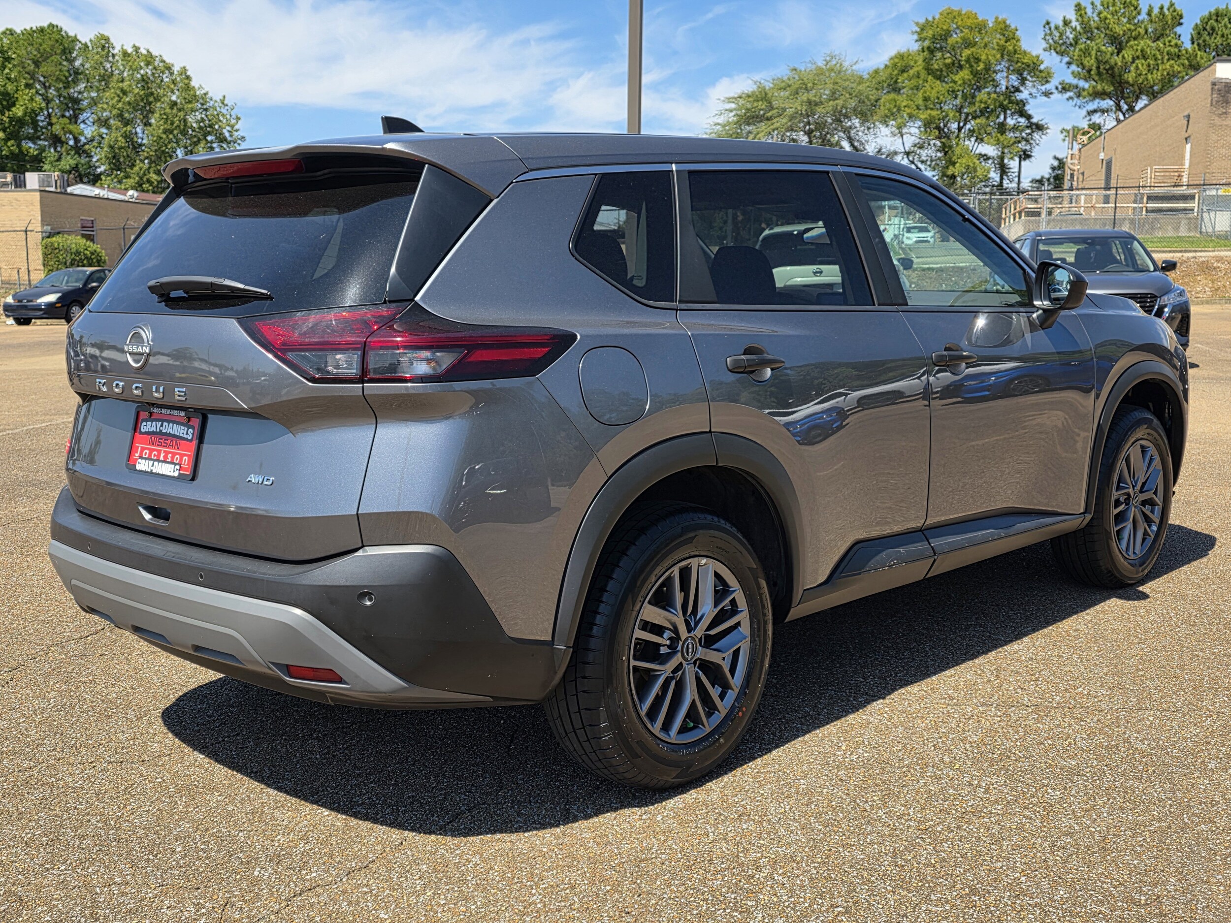 2023 Nissan Rogue S photo 3
