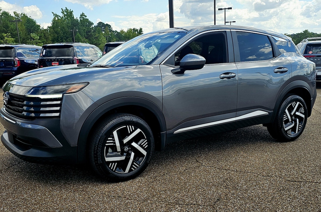 Used 2025 Nissan Kicks SV SUV