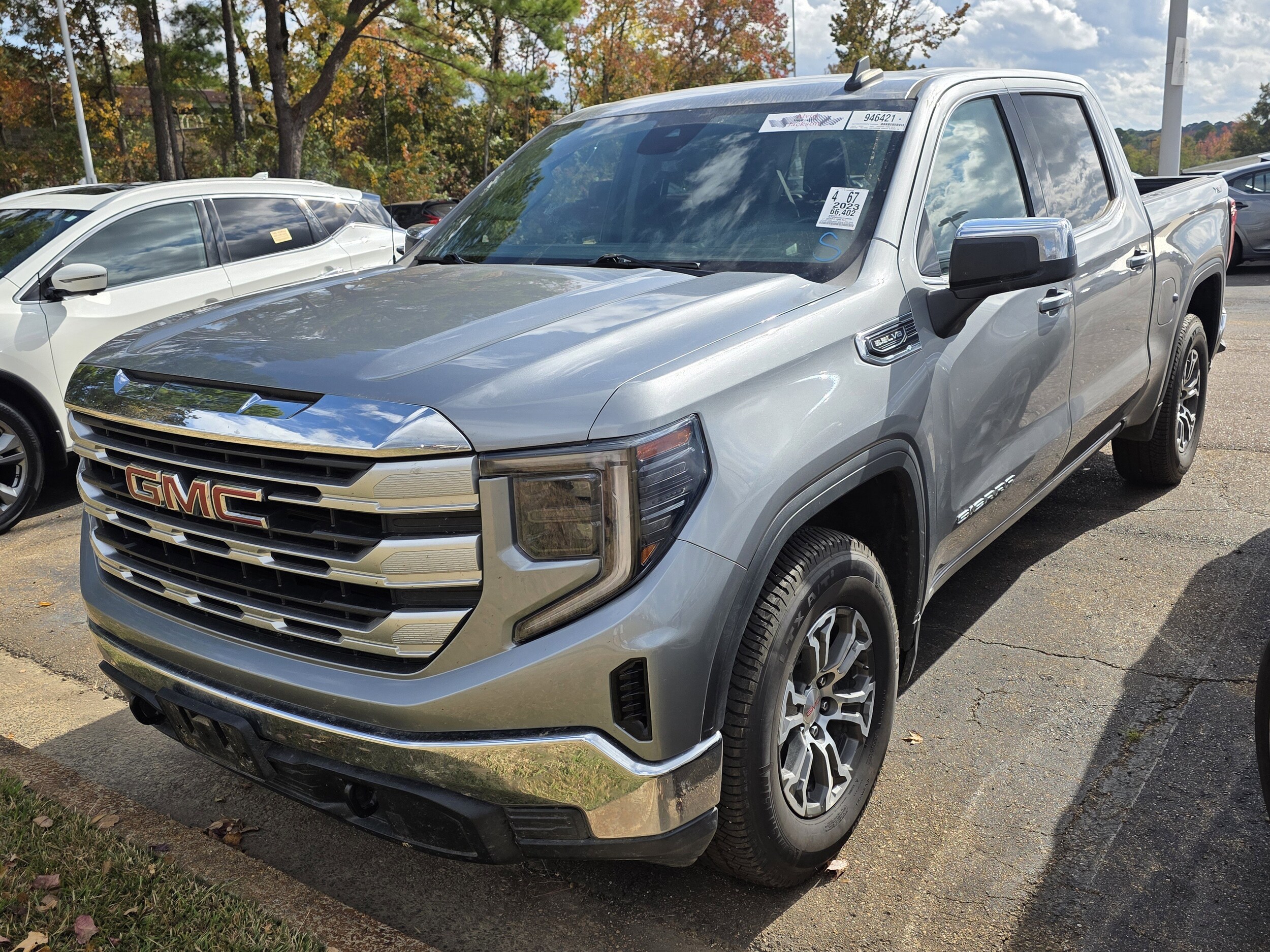 2023 Gmc Sierra 1500 SLE photo 3
