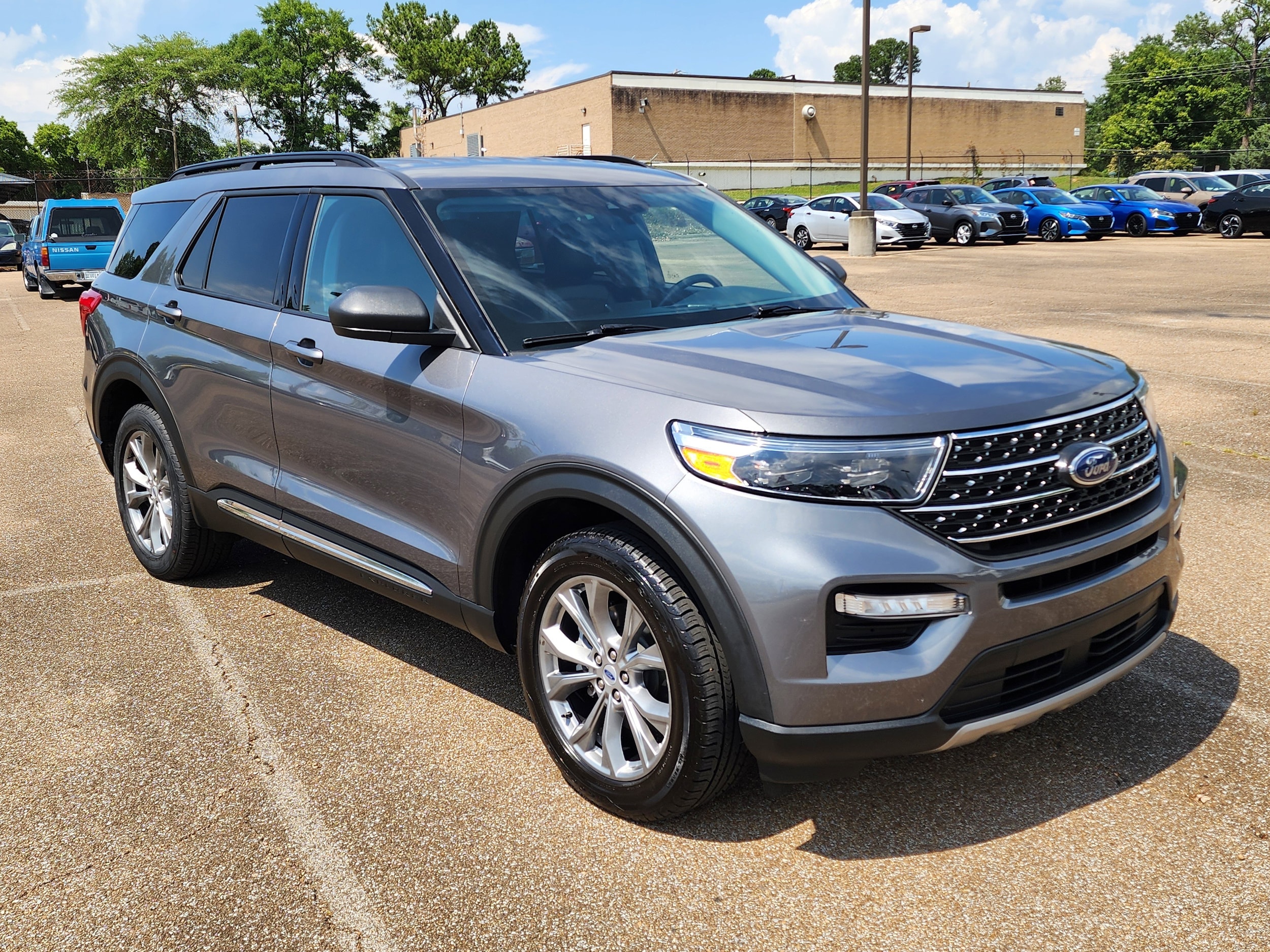 Used 2022 Ford Explorer XLT with VIN 1FMSK8DH4NGC01251 for sale in Jackson, MS