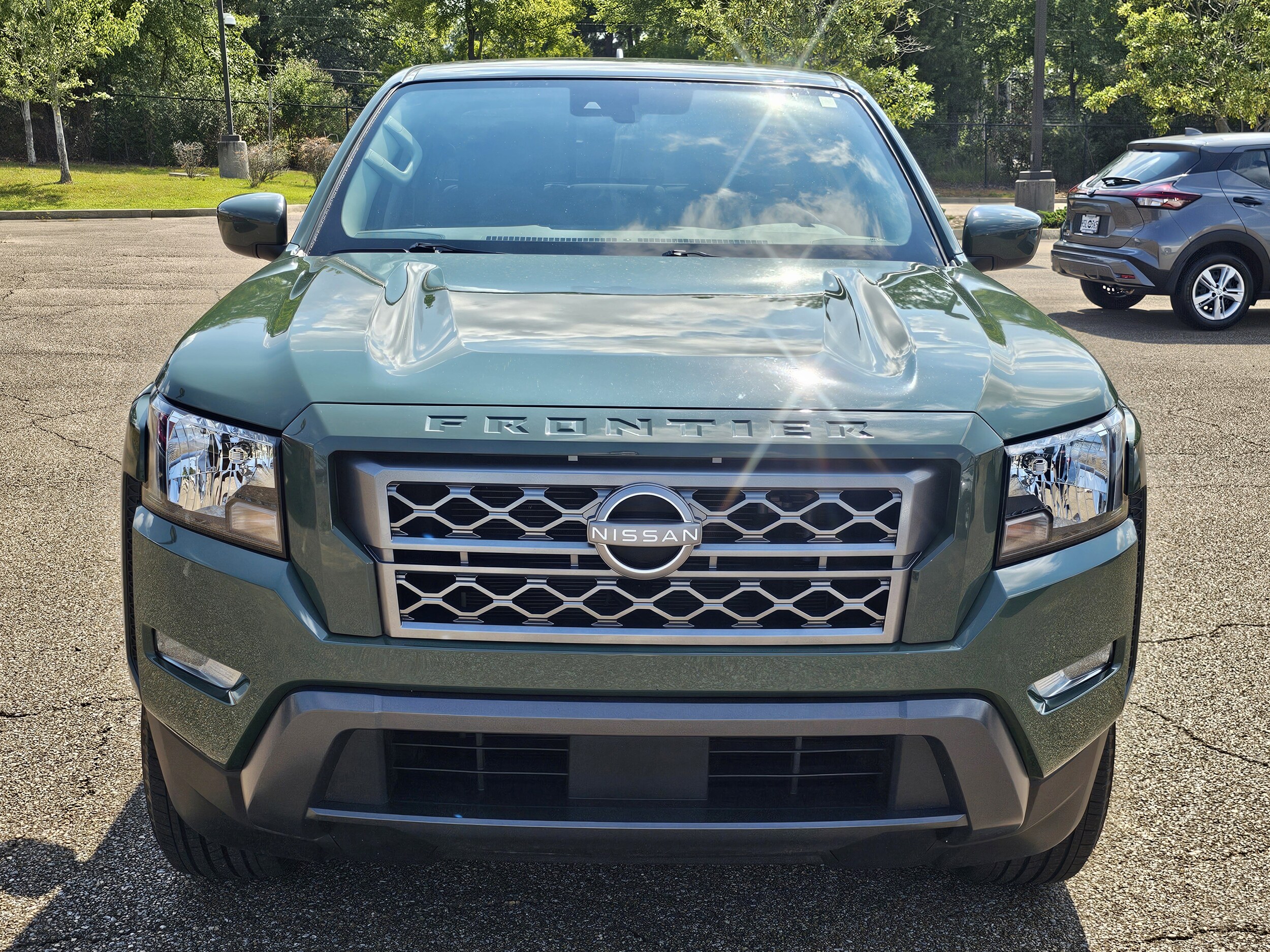 2023 Nissan Frontier SV photo 2