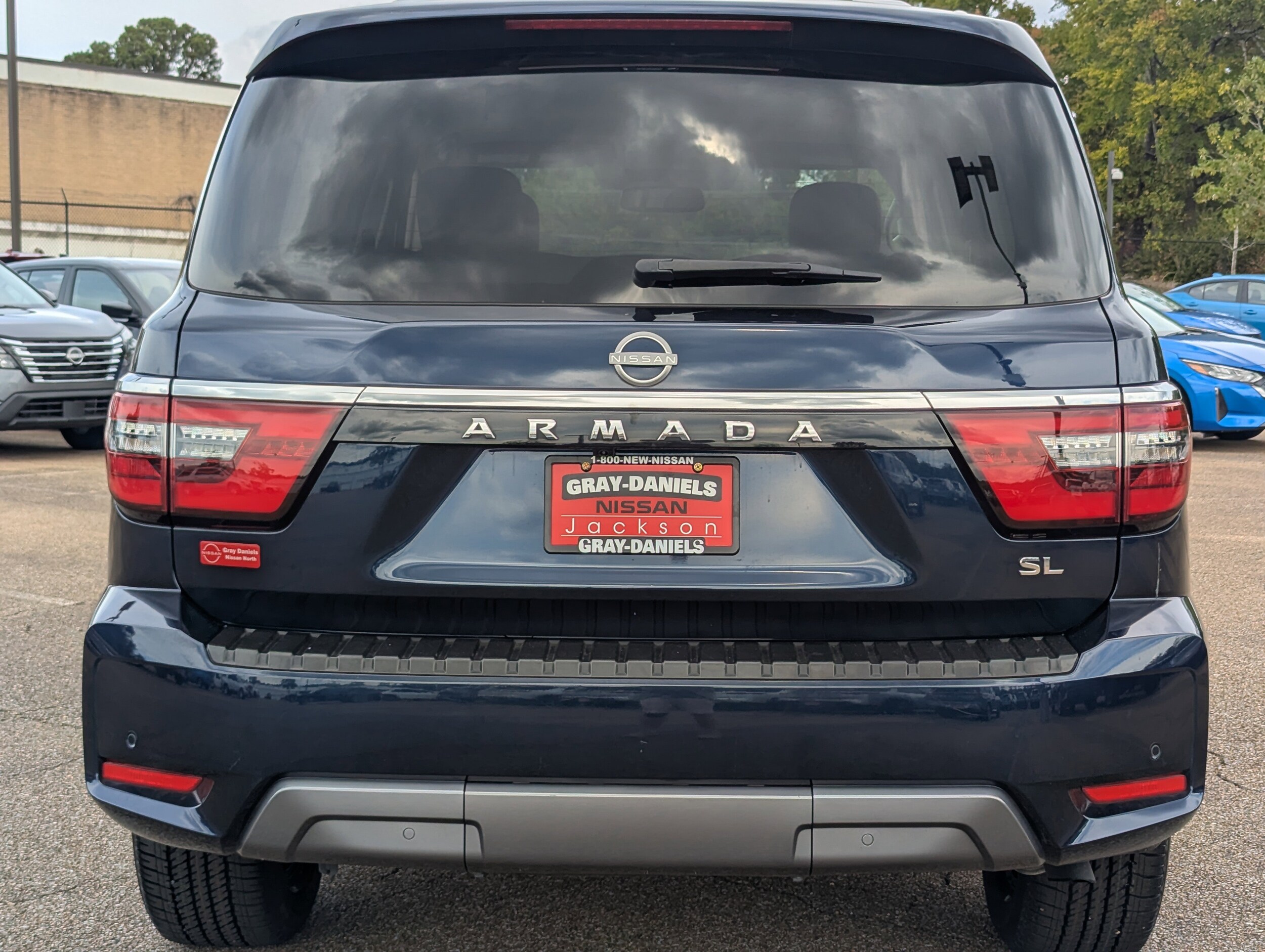 2024 Nissan Armada SL photo 4