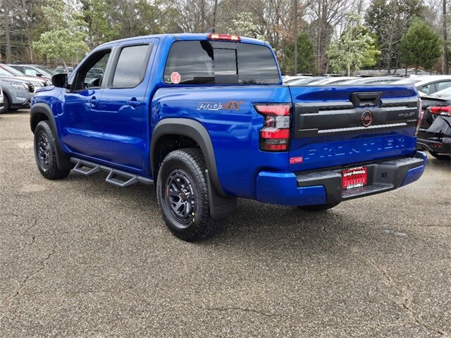 2025 Nissan Frontier PRO-4X photo 4