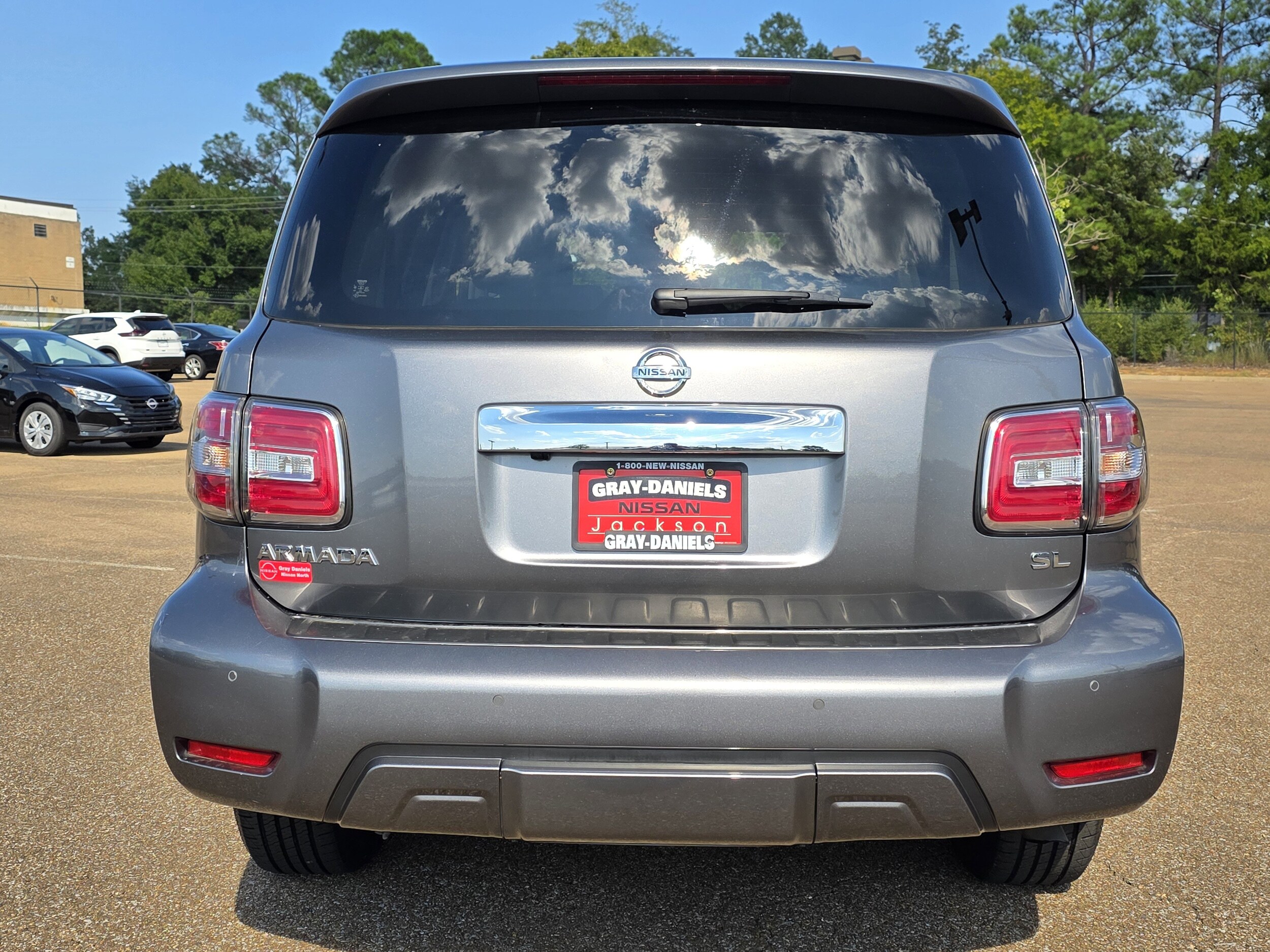 2019 Nissan Armada SL photo 4