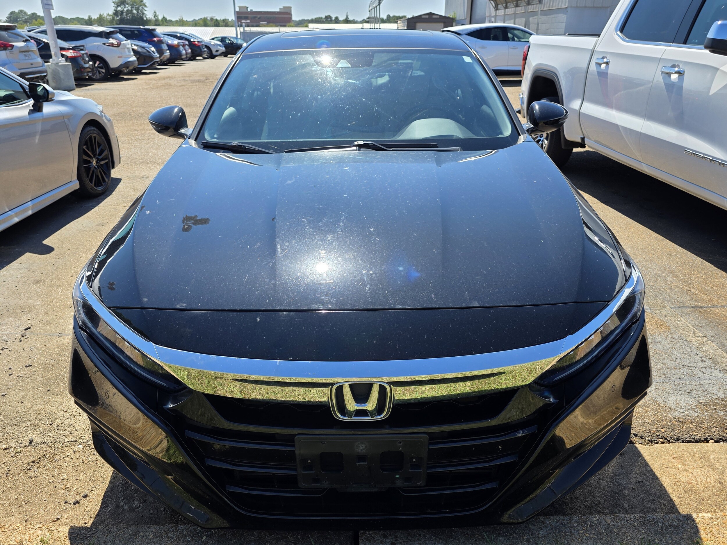 2018 Honda Accord Touring 2.0T photo 2