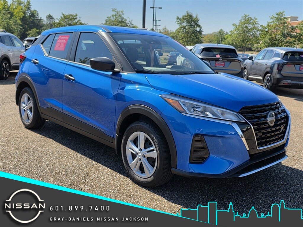 Used 2025 Nissan Kicks Play S SUV