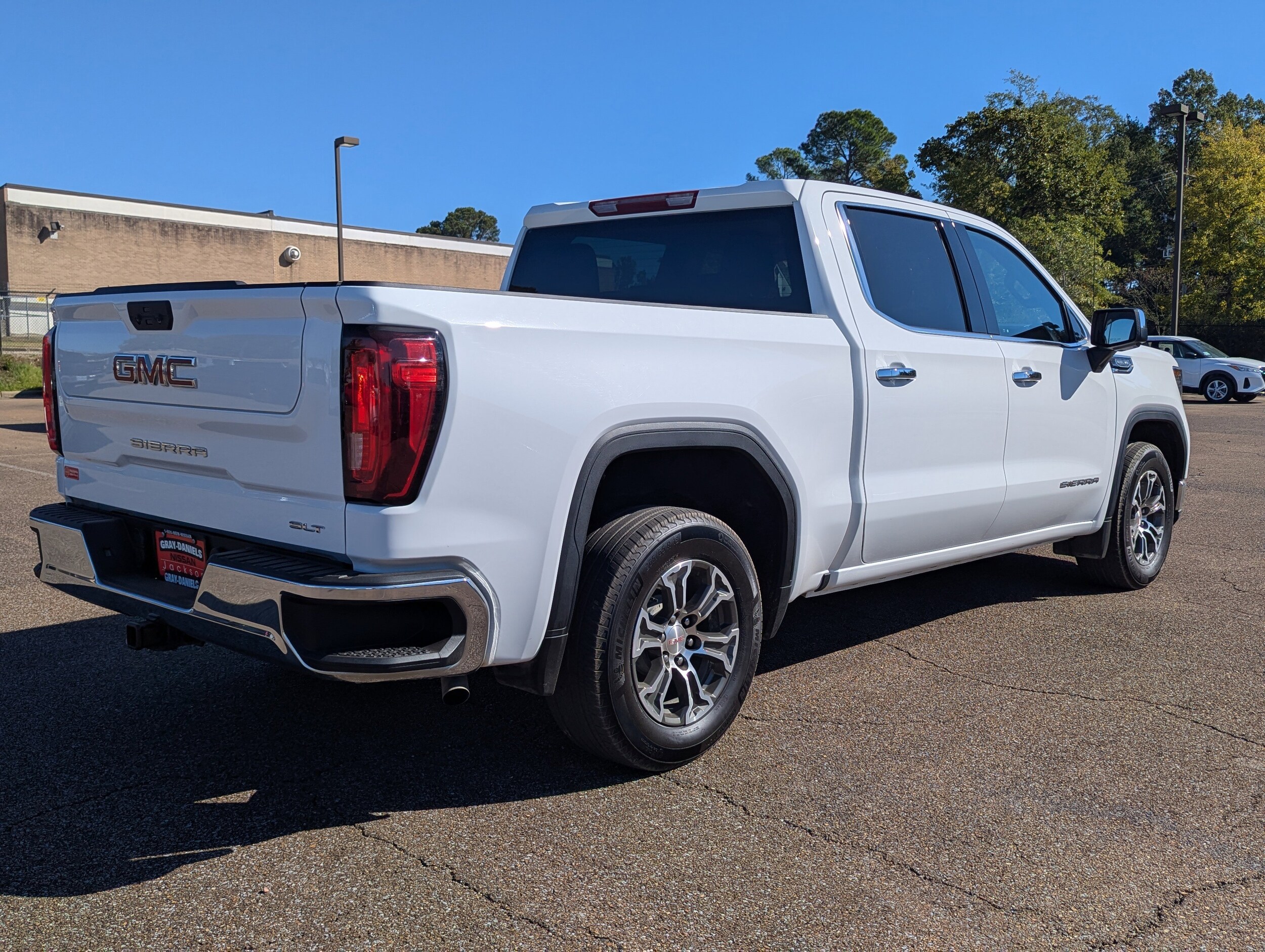 2024 Gmc Sierra 1500 SLT photo 2