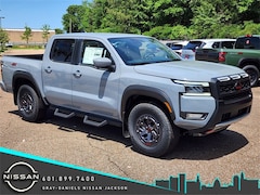 2025 Nissan Frontier PRO-4X Truck