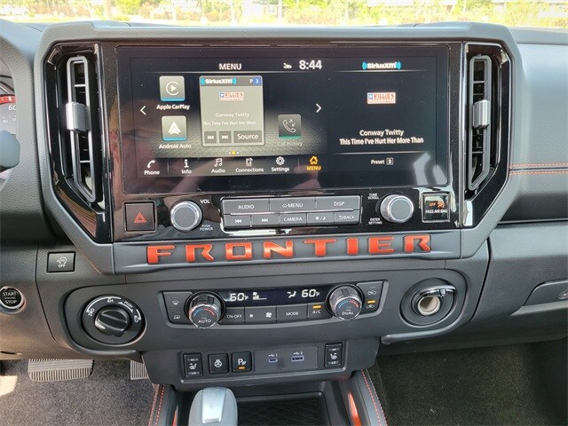 2025 Nissan Frontier PRO-4X photo 2