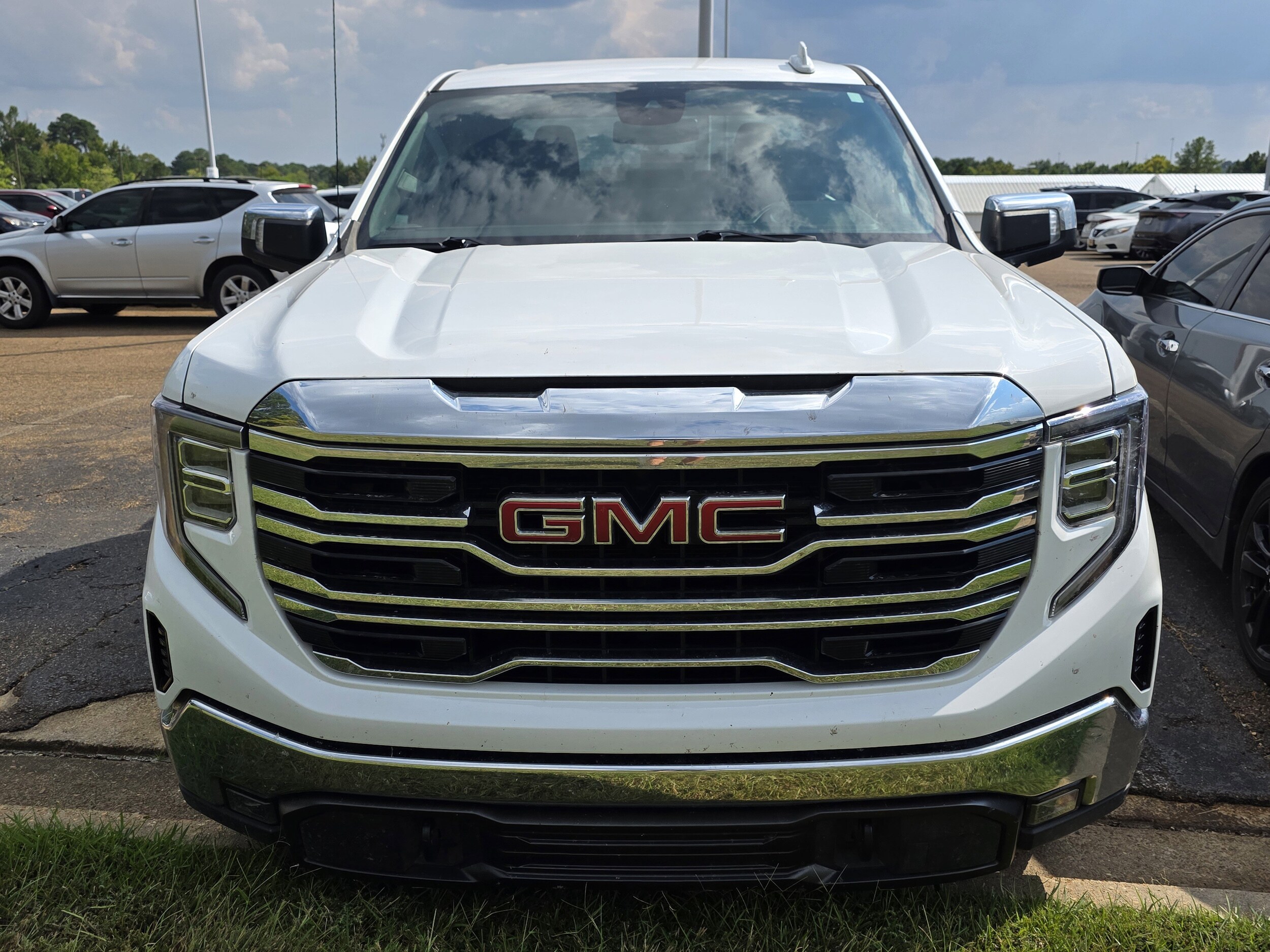 2025 Gmc Sierra 1500 SLT photo 2