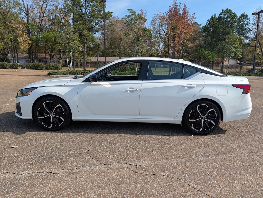 Used 2024 Nissan Altima 2.5 SR Sedan