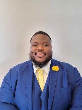 Staff member Darron Milsap from 29d9f29eee2c
