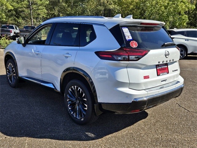 2025 Nissan Rogue Platinum photo 4