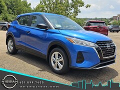 2025 Nissan Kicks Play S SUV