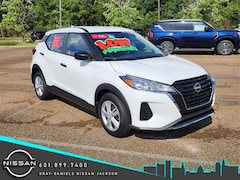 2025 Nissan Kicks Play S SUV