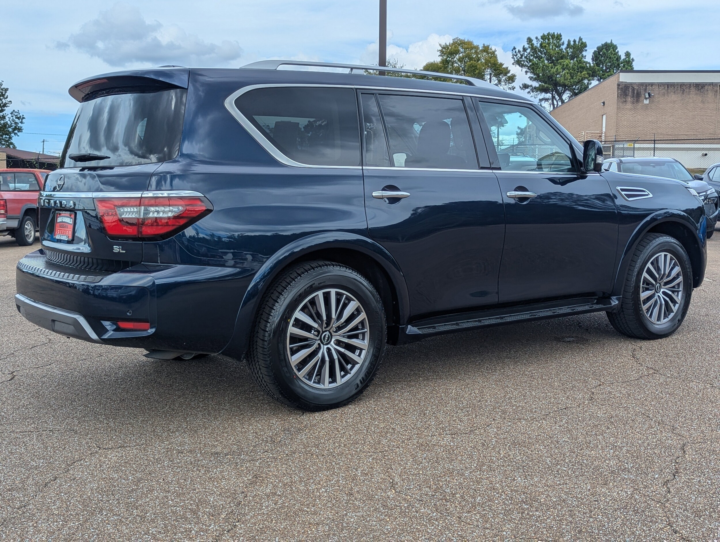 2024 Nissan Armada SL photo 3