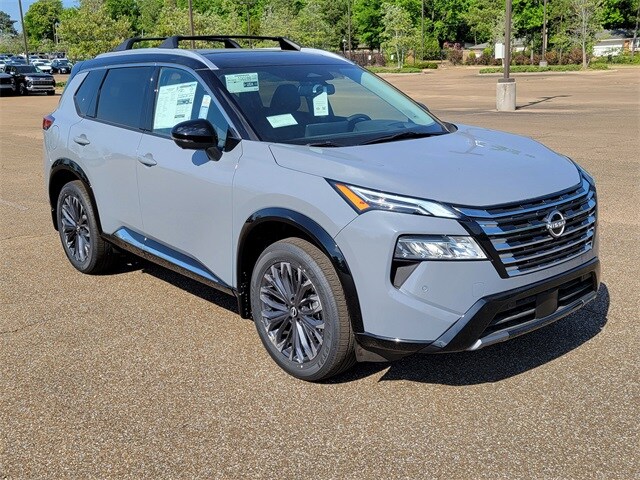 2025 Nissan Rogue Platinum photo 2