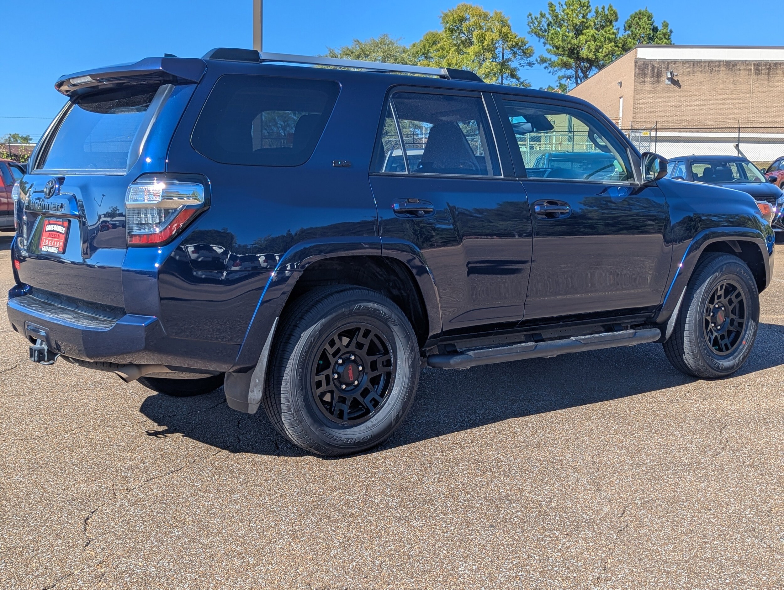 2021 Toyota 4Runner SR5 photo 3