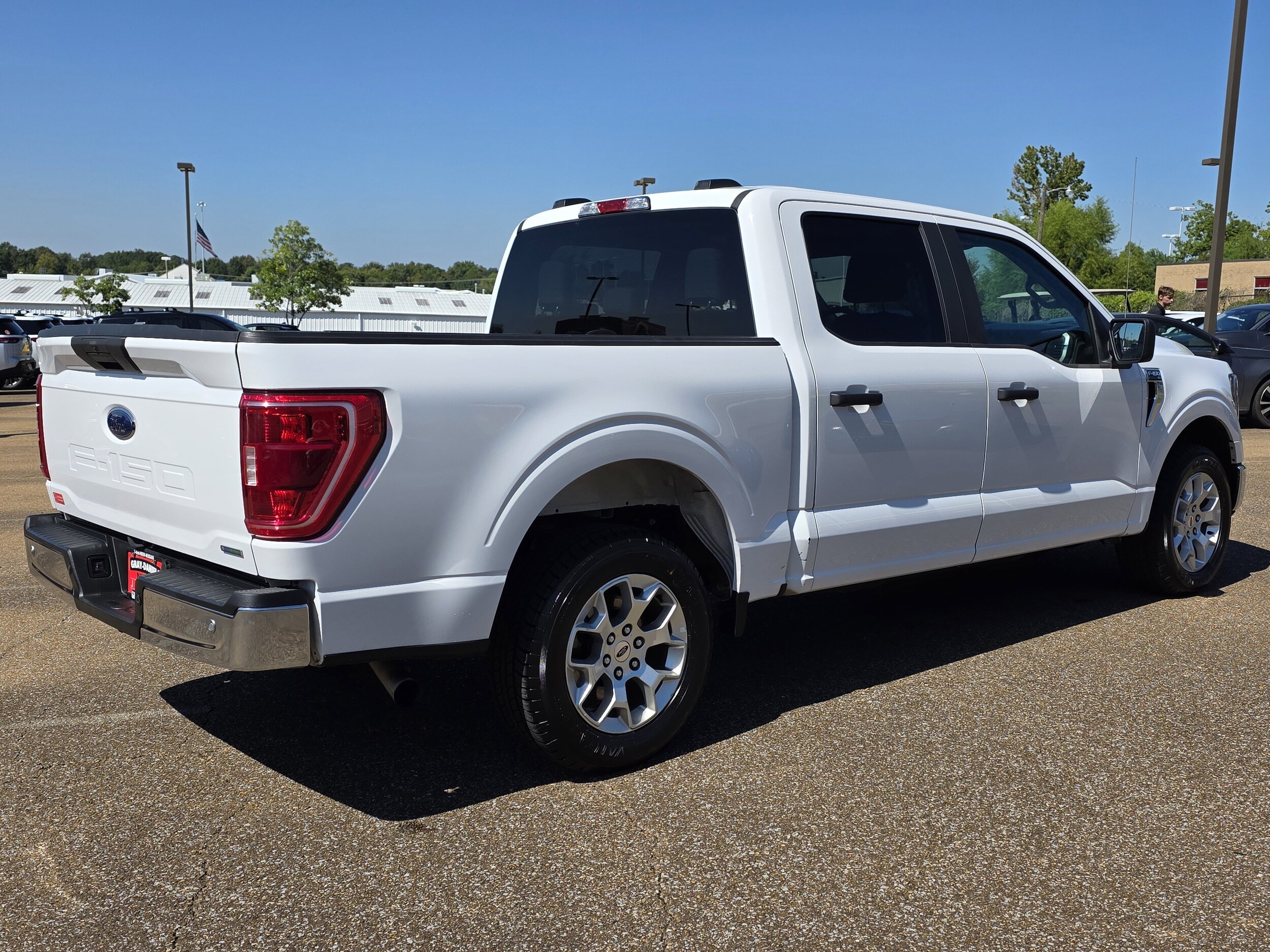 2023 Ford F-150 XLT photo 2