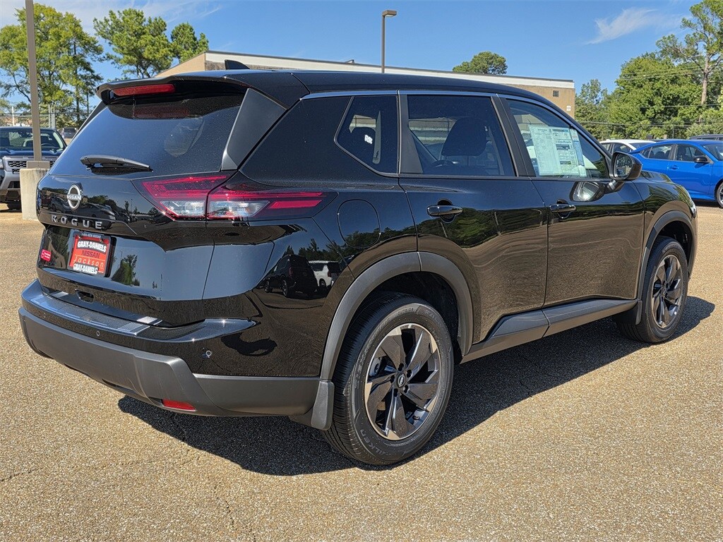 2026 Nissan Rogue SV photo 3