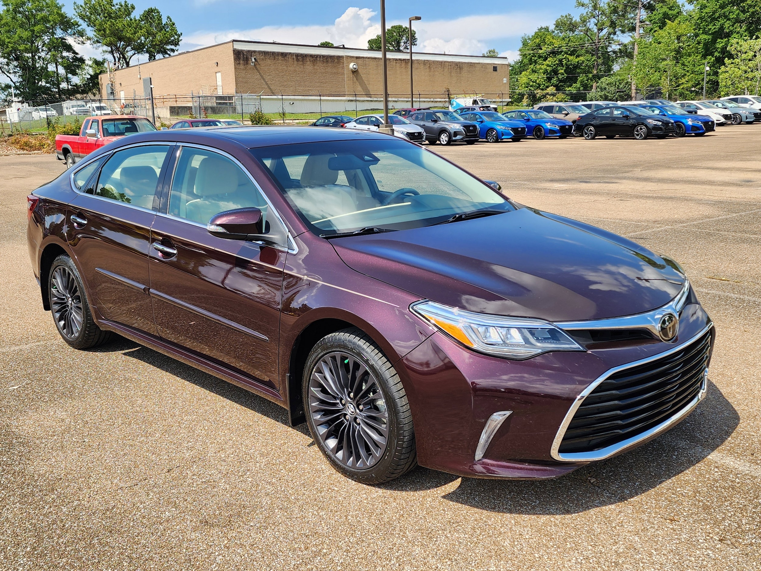 Used 2017 Toyota Avalon XLE Touring with VIN 4T1BK1EB0HU244704 for sale in Jackson, MS