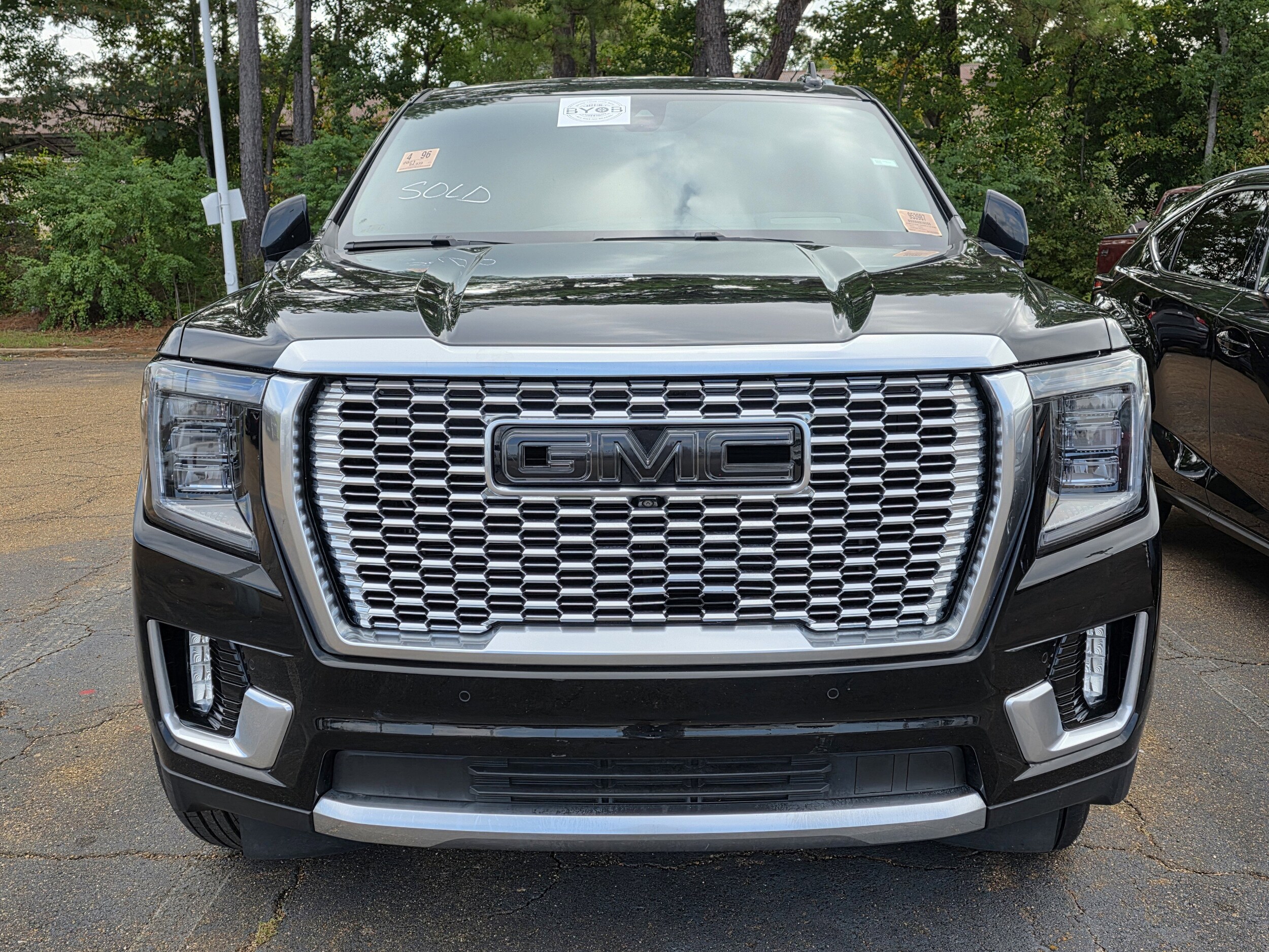 2021 Gmc Yukon Denali photo 2