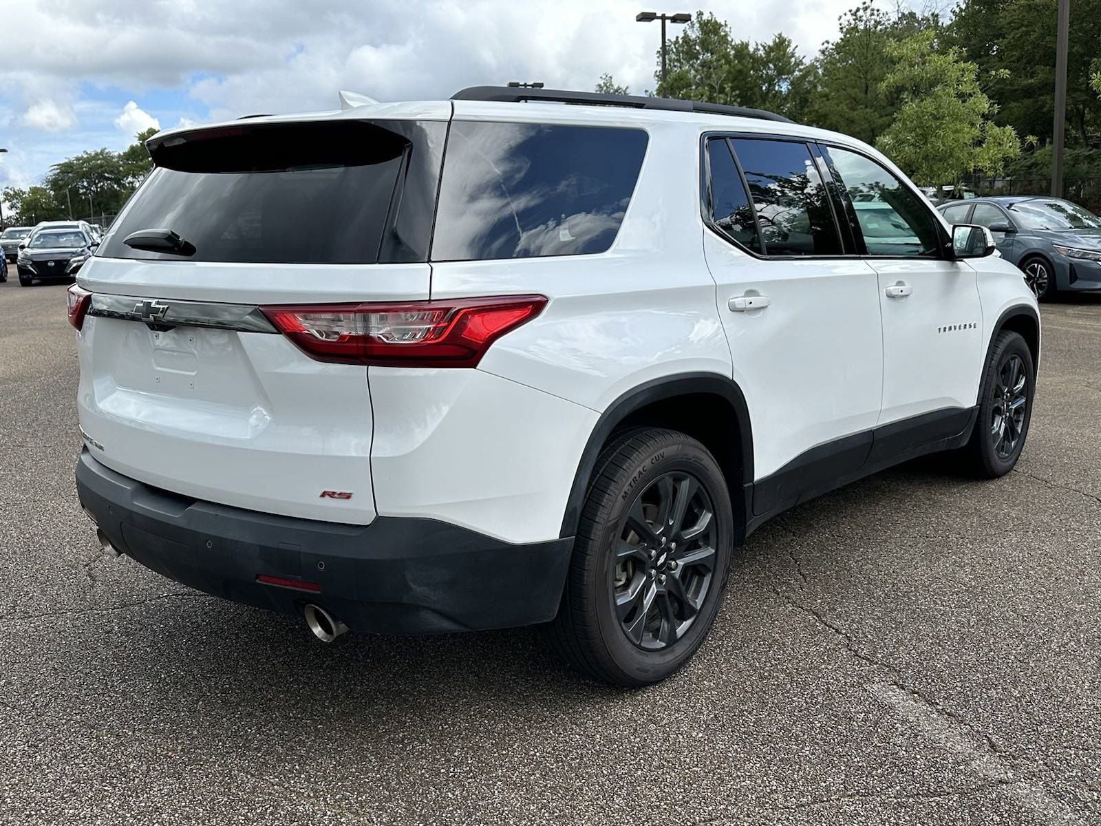 Used 2019 Chevrolet Traverse RS with VIN 1GNEVJKW6KJ168518 for sale in Jackson, MS