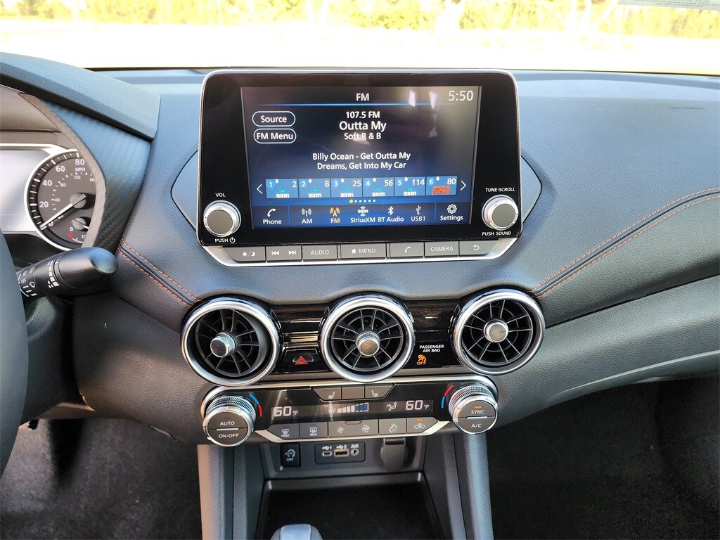 2025 Nissan Sentra SR photo 2