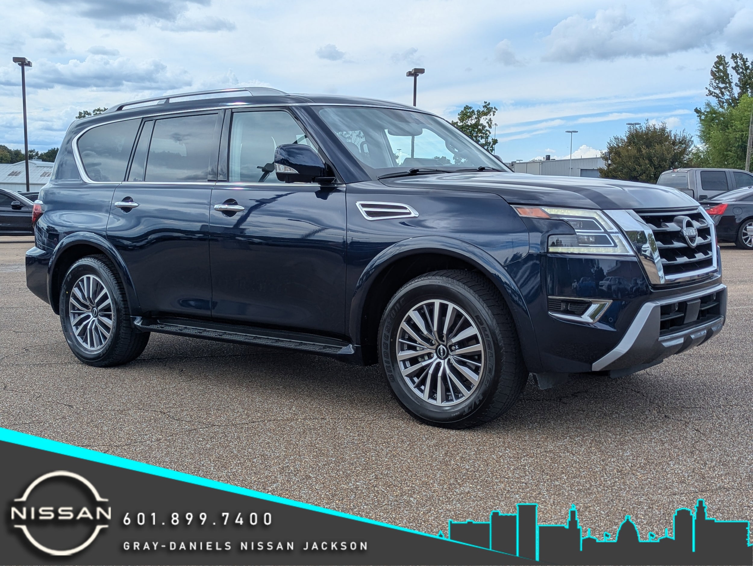 2024 Nissan Armada SL's photo