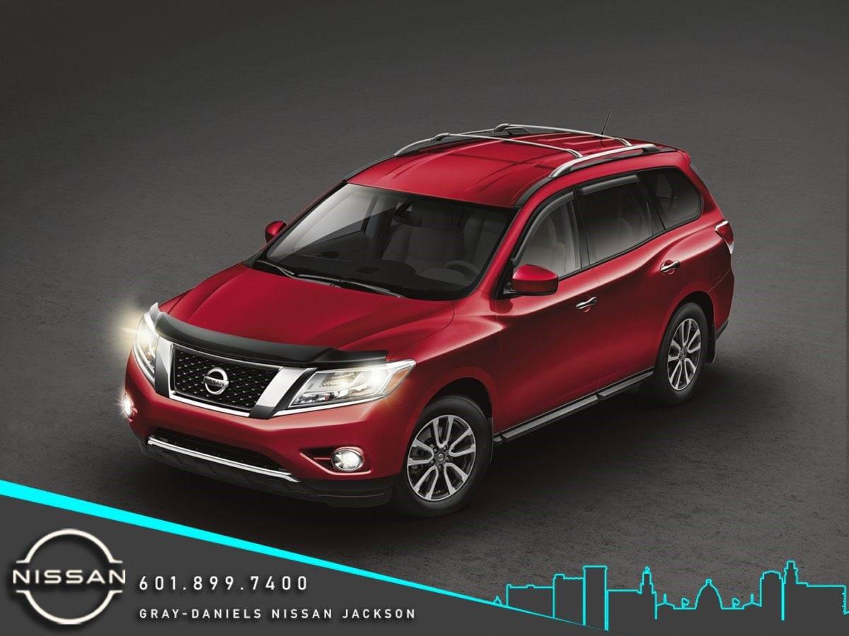 2015 Nissan Pathfinder SL's photo
