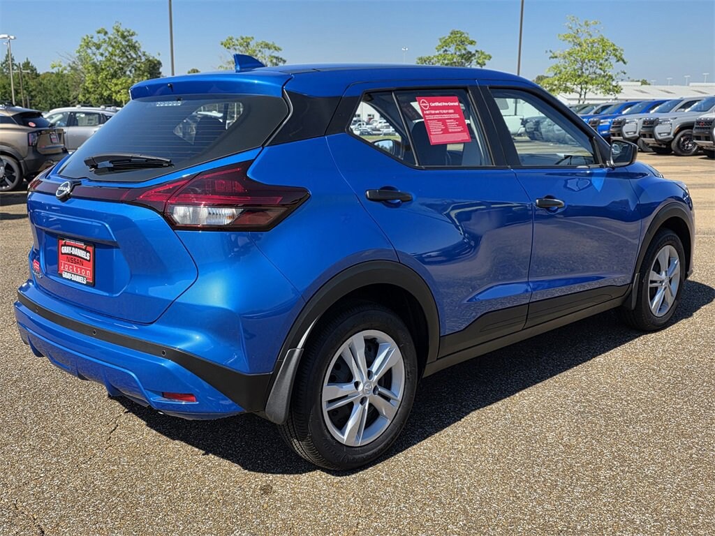 Used 2025 Nissan Kicks Play S SUV