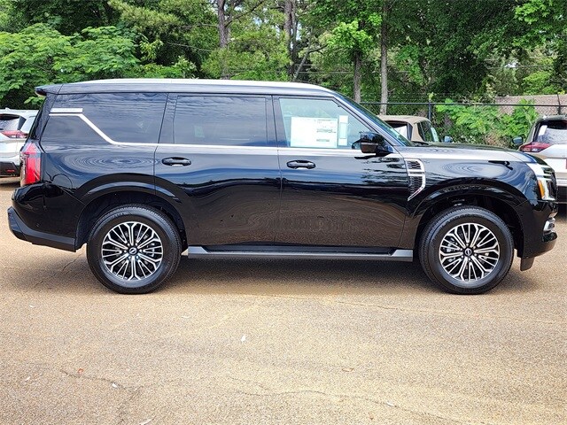 2025 Nissan Armada SL photo 2