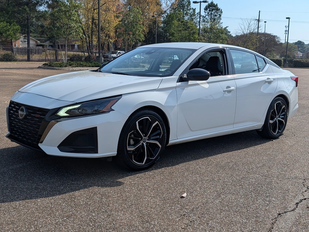 Used 2024 Nissan Altima 2.5 SR Sedan