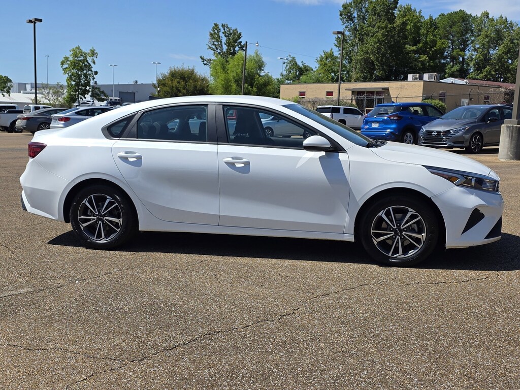 Used 2023 Kia Forte LXS Sedan