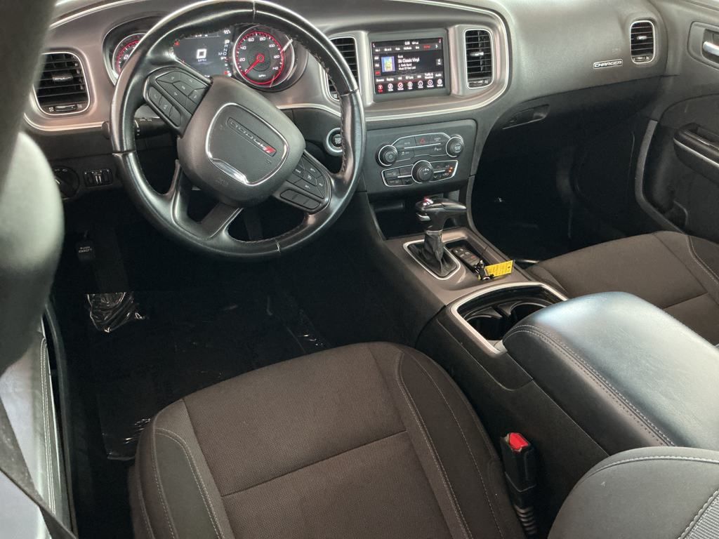 2022 Dodge Charger SXT photo 2