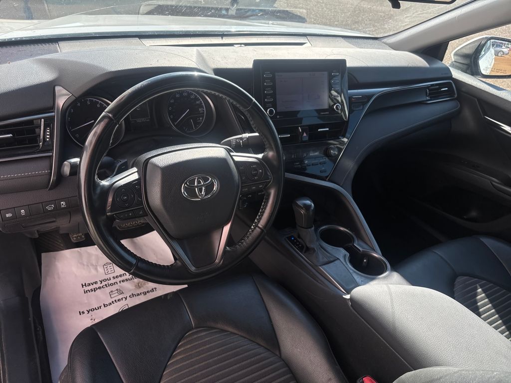 2021 Toyota Camry SE photo 2