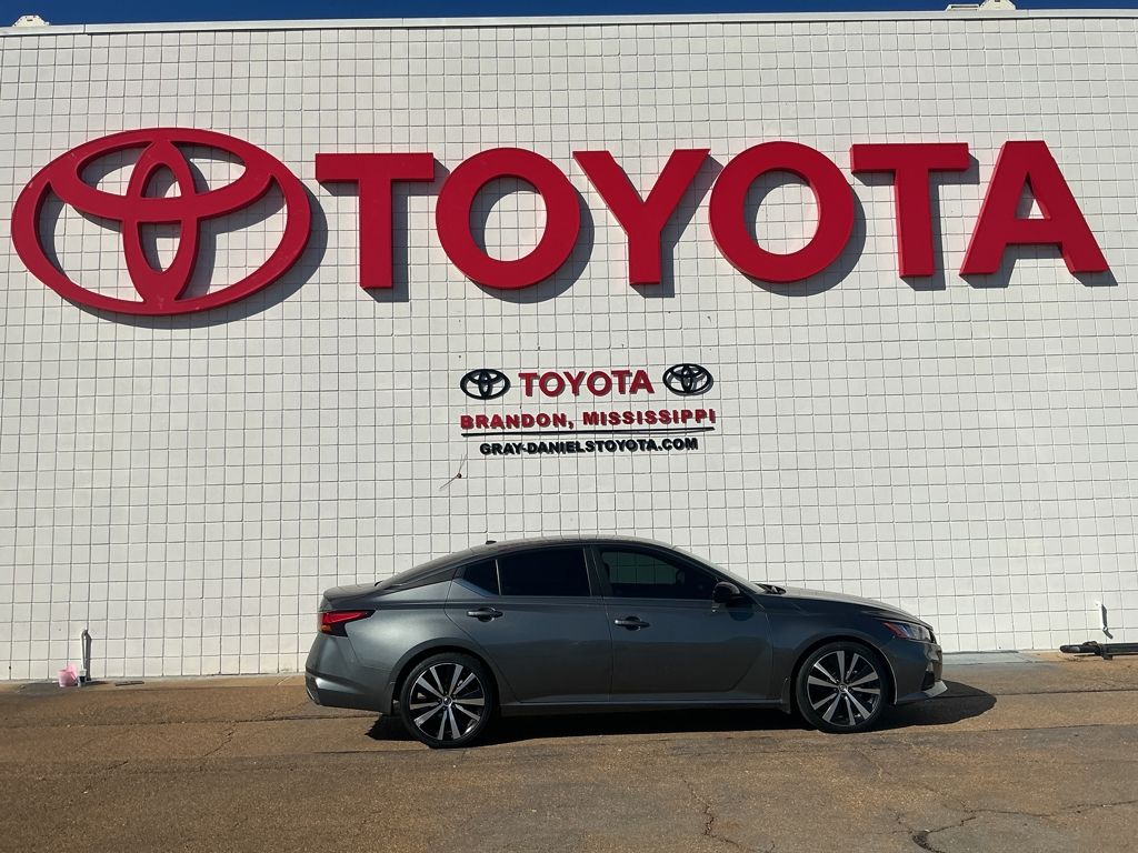 2022 Nissan Altima 2.5 SR photo 3