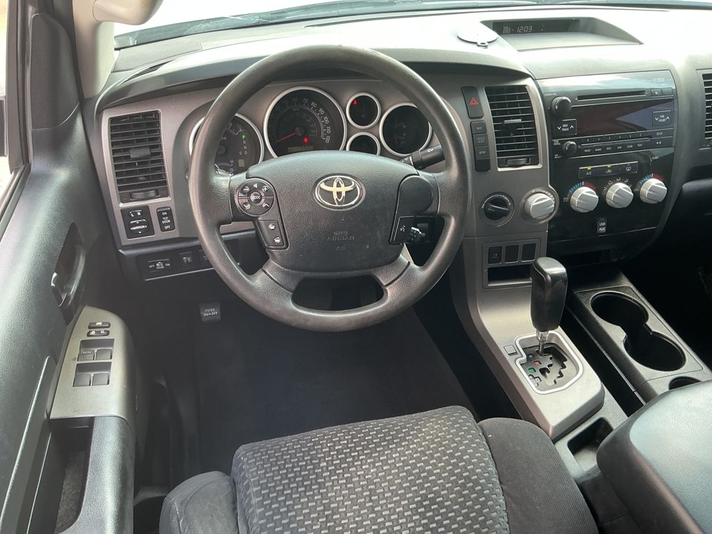 2011 Toyota Tundra Grade CrewMax photo 2