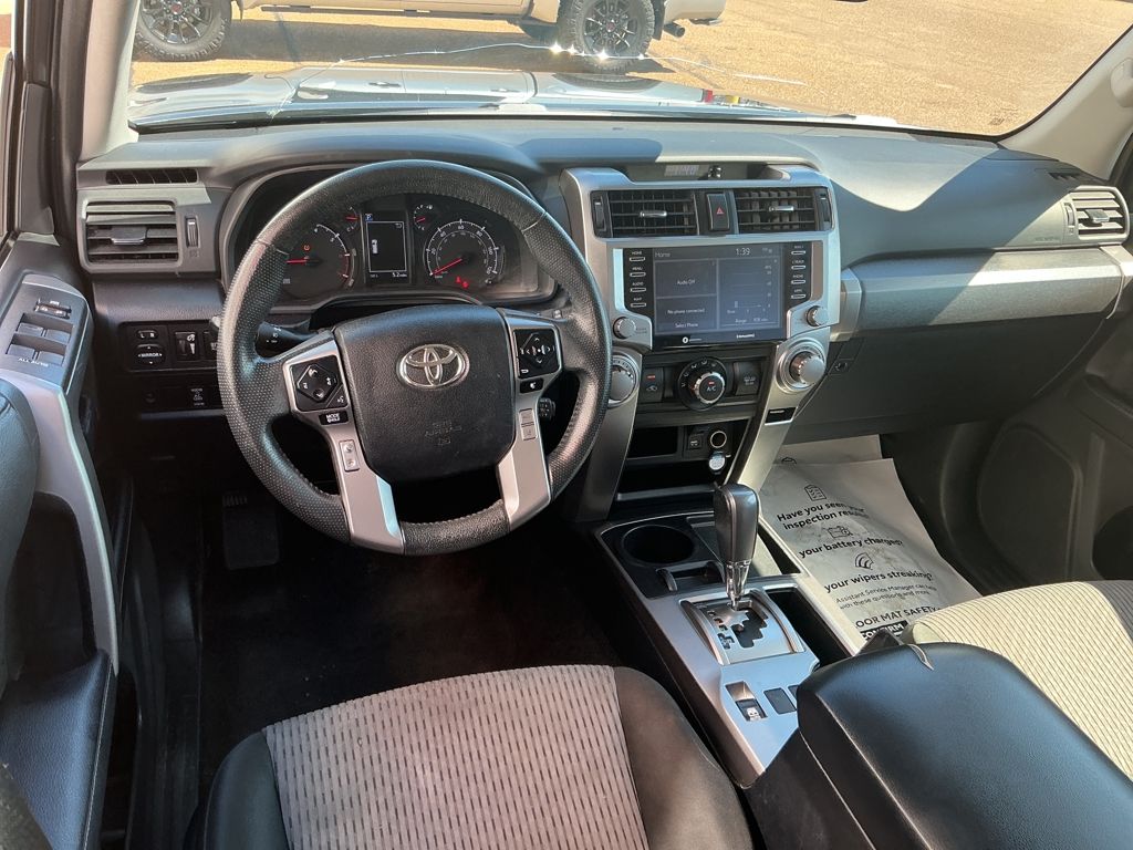 2021 Toyota 4Runner SR5 photo 2