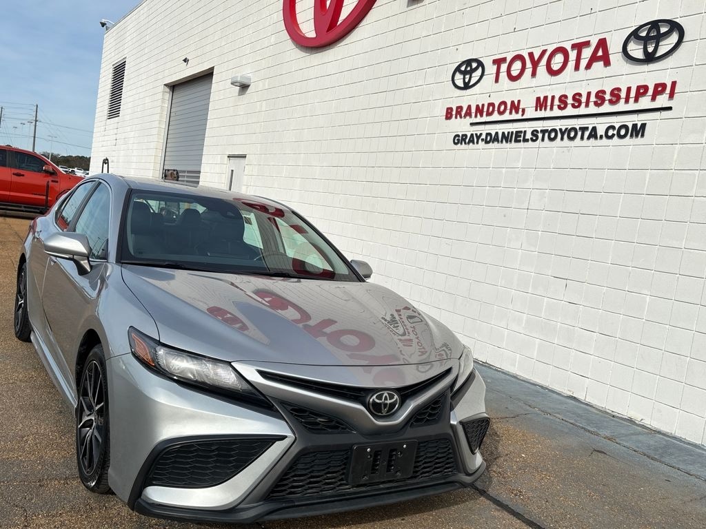 Used 2023 Toyota Camry SE Sedan