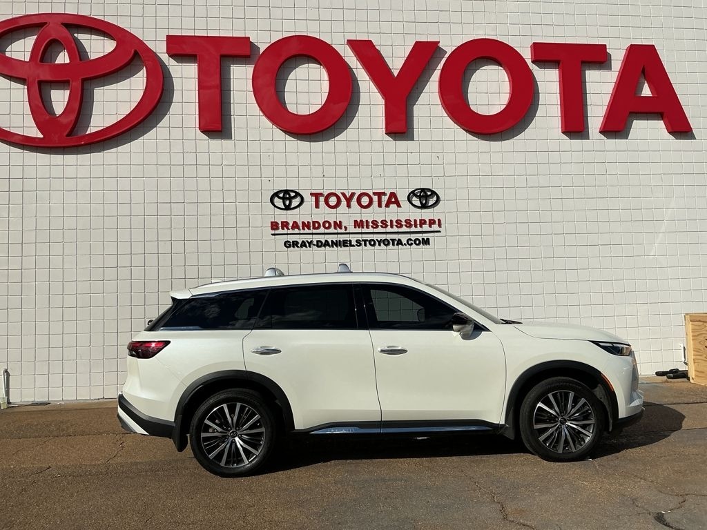 Used 2023 INFINITI QX60 Sensory SUV