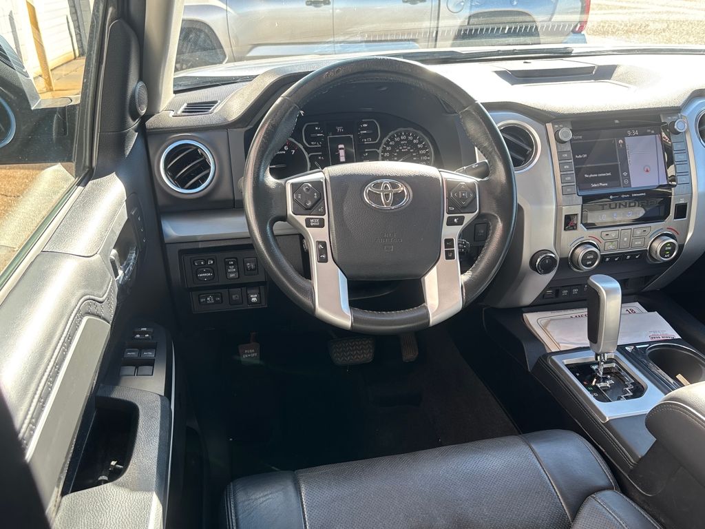 2020 Toyota Tundra Platinum Grade photo 2