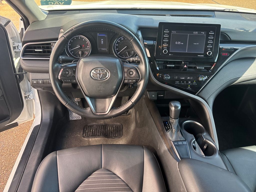 2023 Toyota Camry SE photo 2