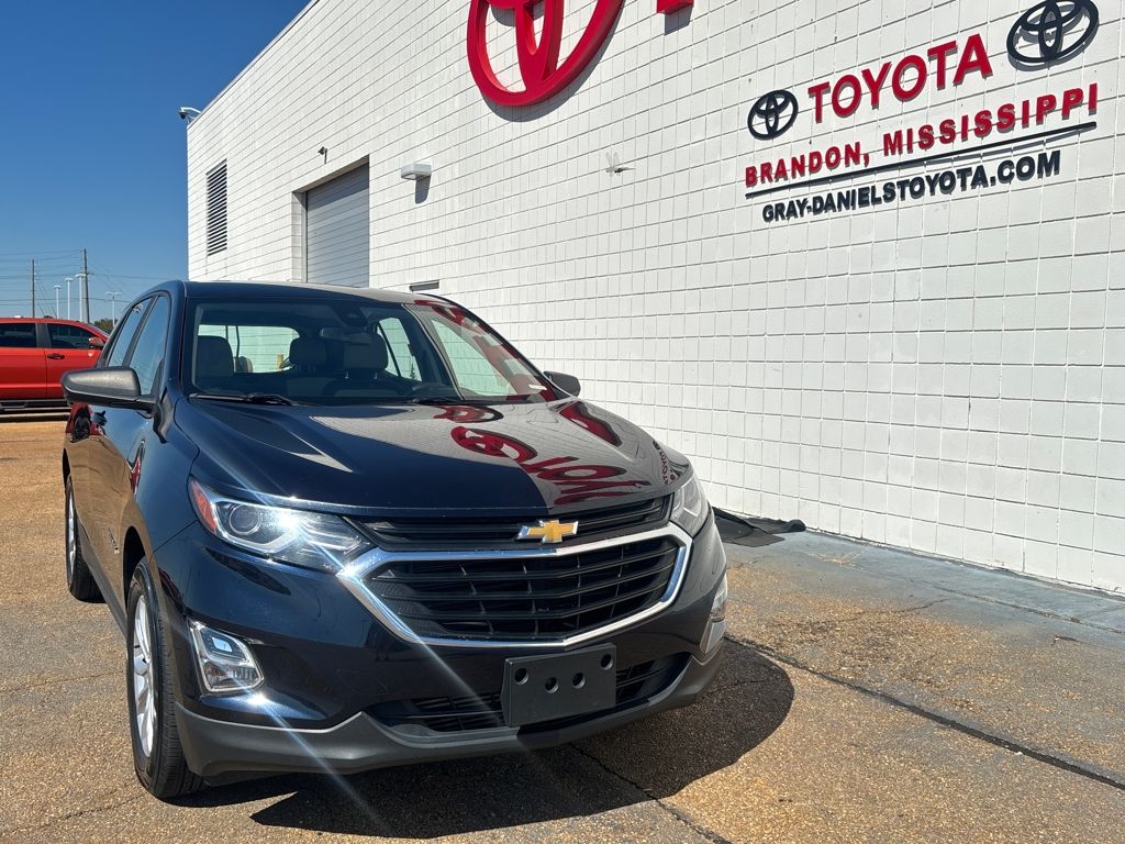 2020 Chevrolet Equinox LS photo 3