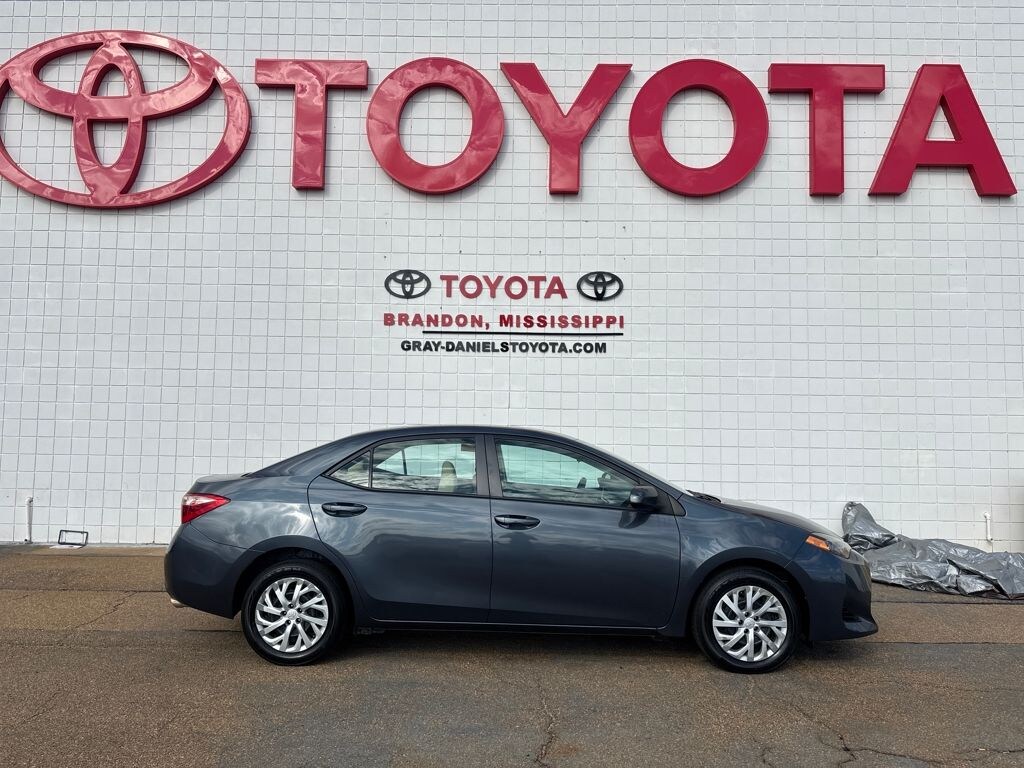 Used 2017 Toyota Corolla LE Sedan