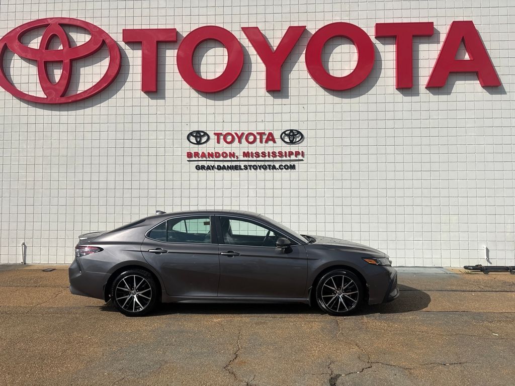 2023 Toyota Camry SE photo 4