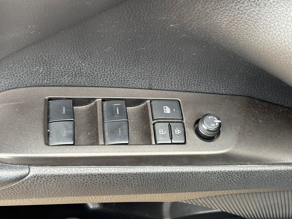 Used 2022 Toyota Camry SE Sedan