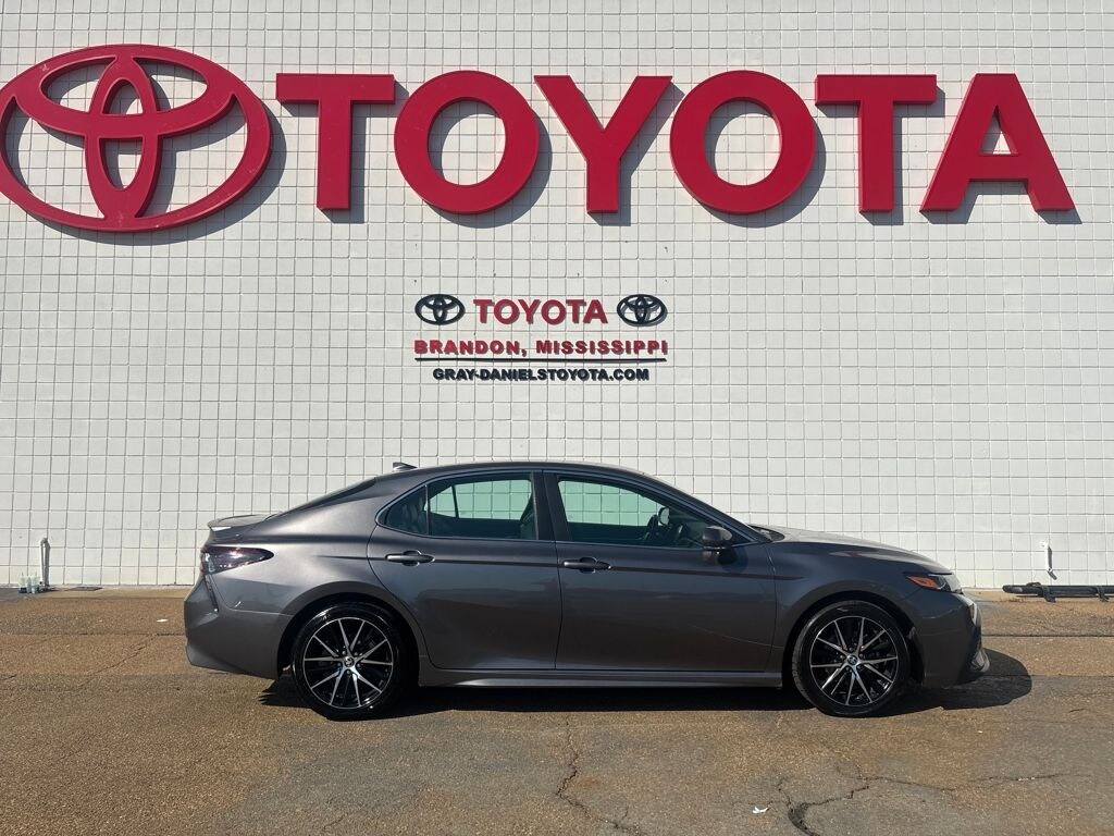 Used 2023 Toyota Camry SE Sedan