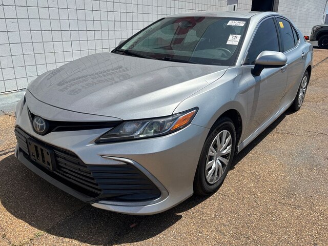 2021 Toyota Camry Hybrid LE FWD Sedan