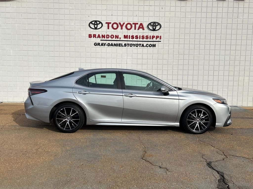Used 2023 Toyota Camry SE Sedan